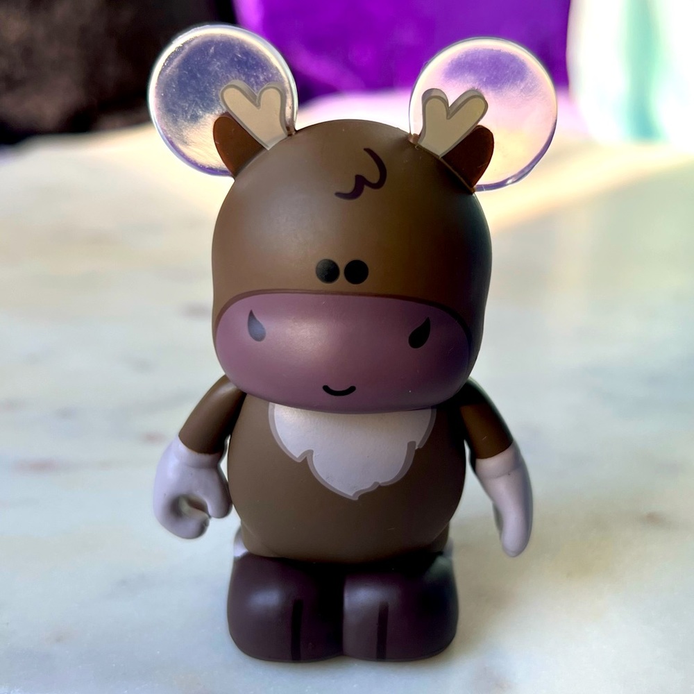 Disney Vinylmation Sven 3” Figure